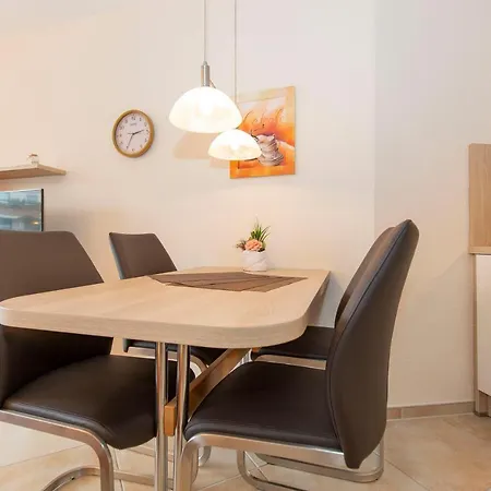Appartement Trafalgar 225 *