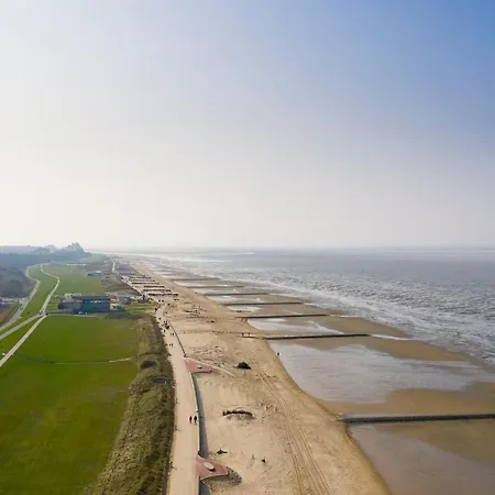 Trafalgar 225 Apartment